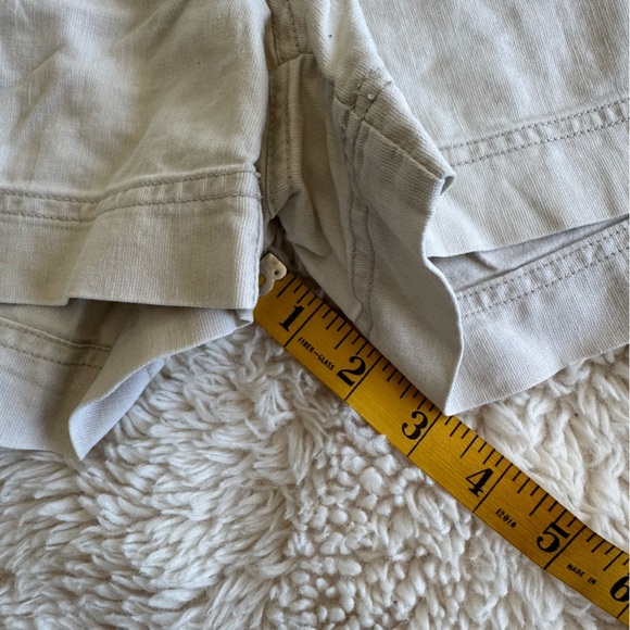 Maurices Cream Cargo Shorts with Belt Loops and Textured Fabric - Picture 5 of 6